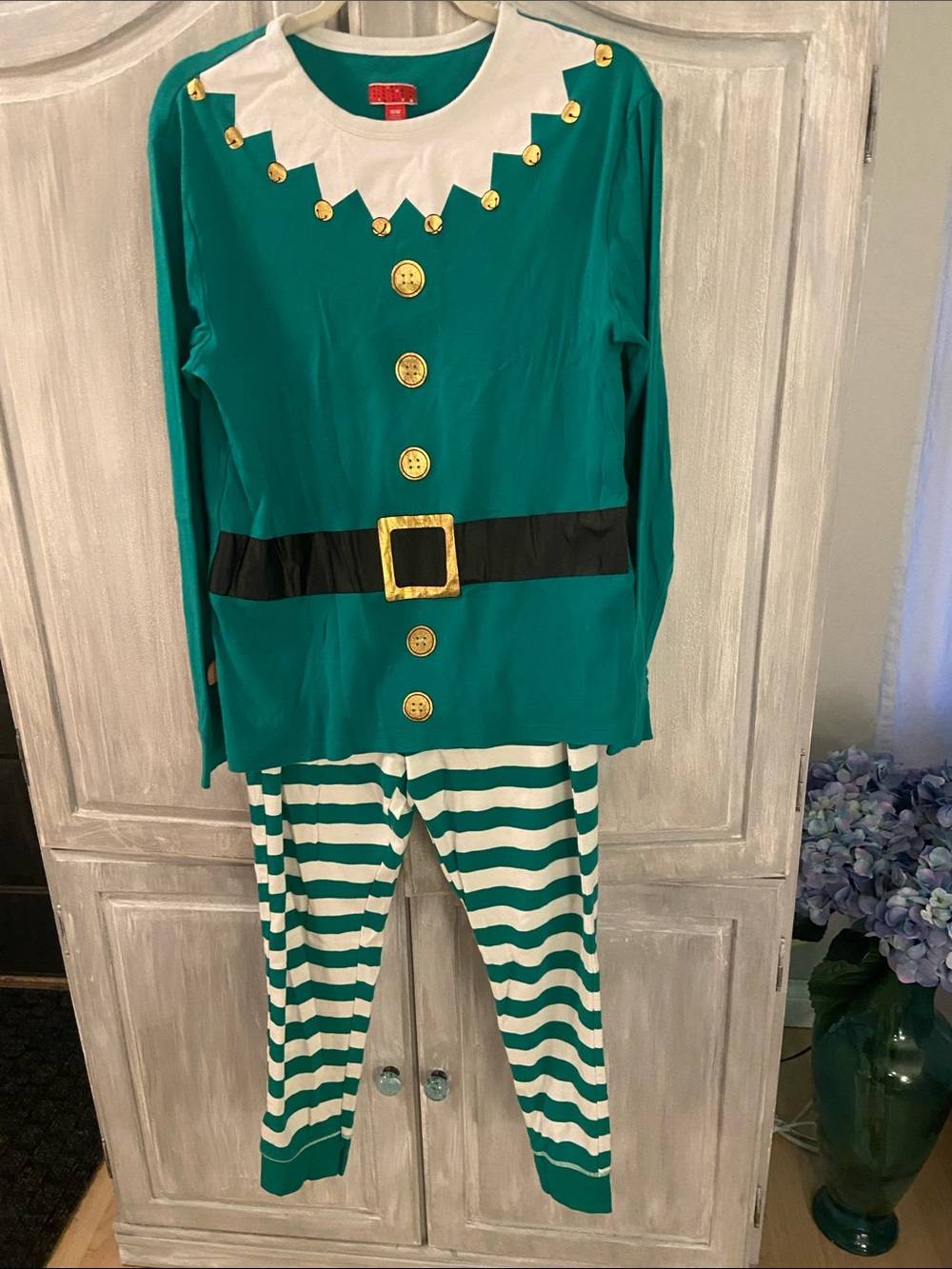 Christmas Elf Uni sex Pajama sz Med top sz Lg bottoms